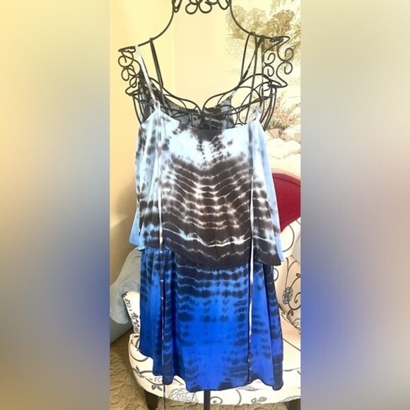 Patterson J Kincaid blue tie dye layered dress size medium. - Picture 5 of 8